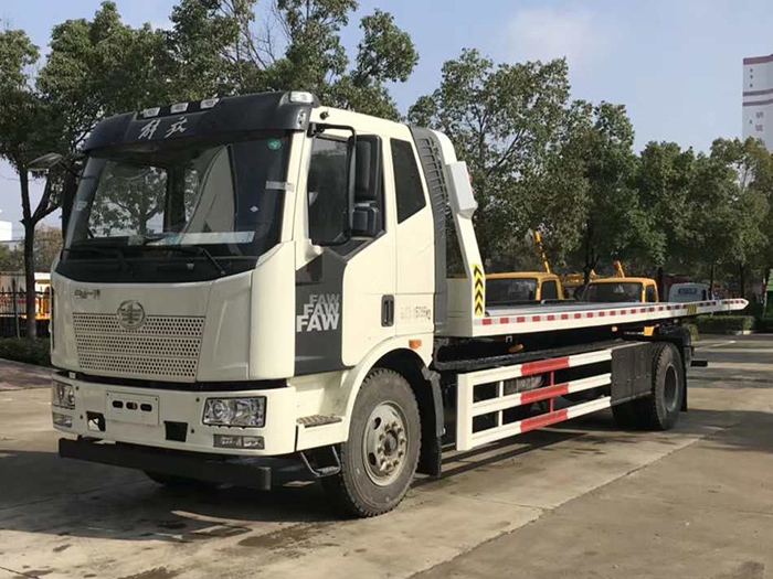 解放J6重型清障車(chē)（5800軸距）